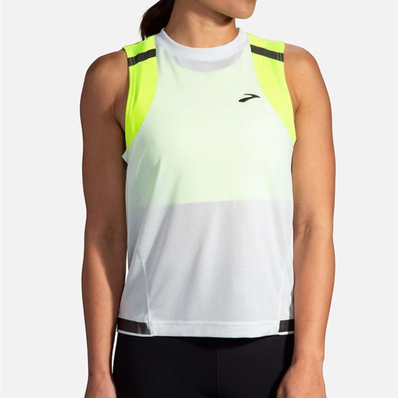 Brooks Carbonite Tank - Picture 4 of 6